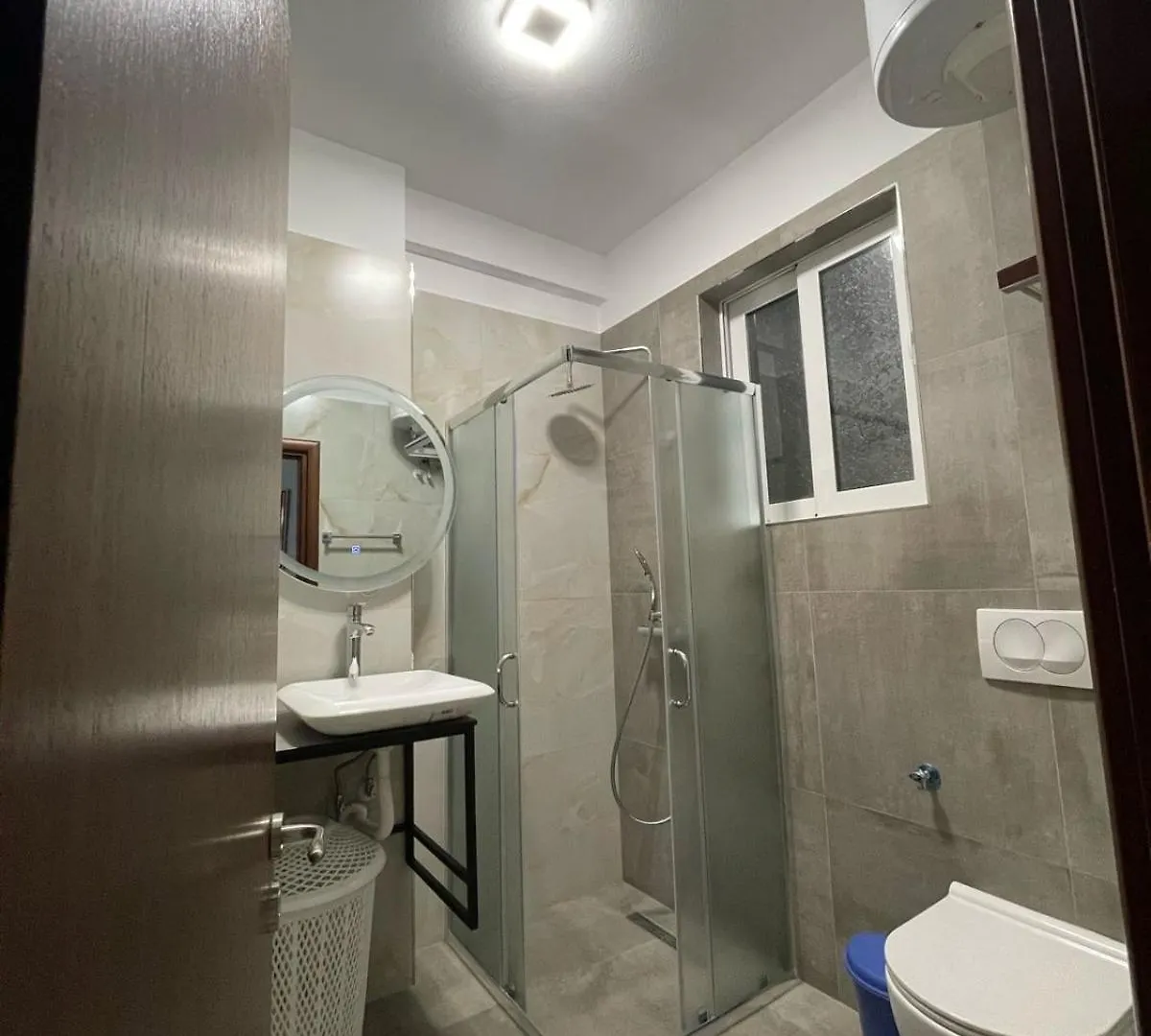 Cava Apartments Sarandë 0*,